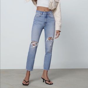 Zara Ripped Mom Fit jeans blue